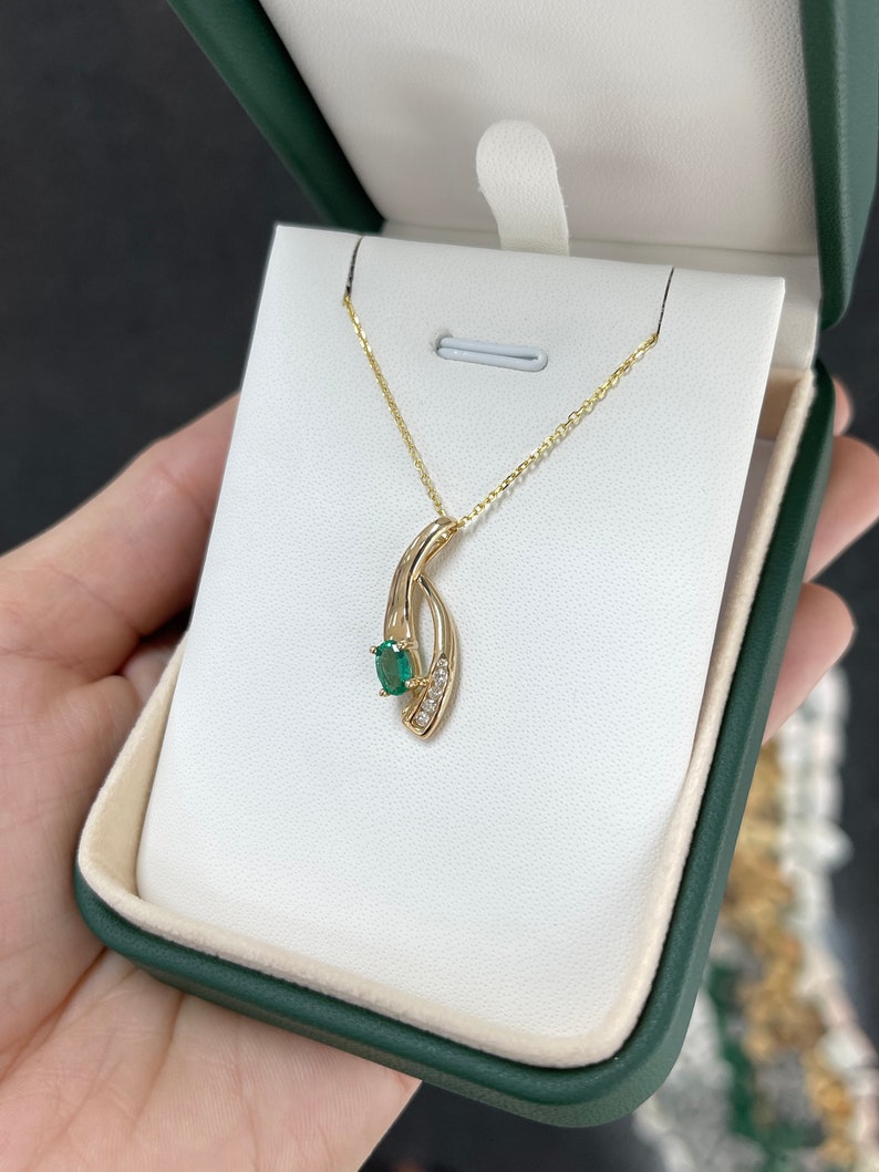 0.85tcw 14K Natural Emerald-Oval Cut & Diamond Accent Split Yellow Gold Pendant Necklace - JR Colombian Emeralds