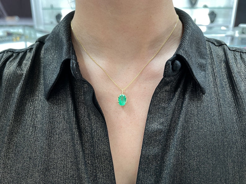 3.0 Carat Rich Green Emerald Solitaire Oval 6-Claw Prong Gold Modern Pendant Necklace - JR Colombian Emeralds