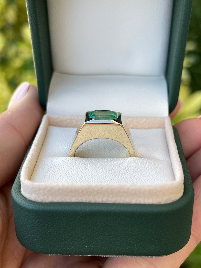 2.66cts 14K Colombian Emerald Unisex Asscher Cut Solitaire Bold Bezel Gypsy Ring