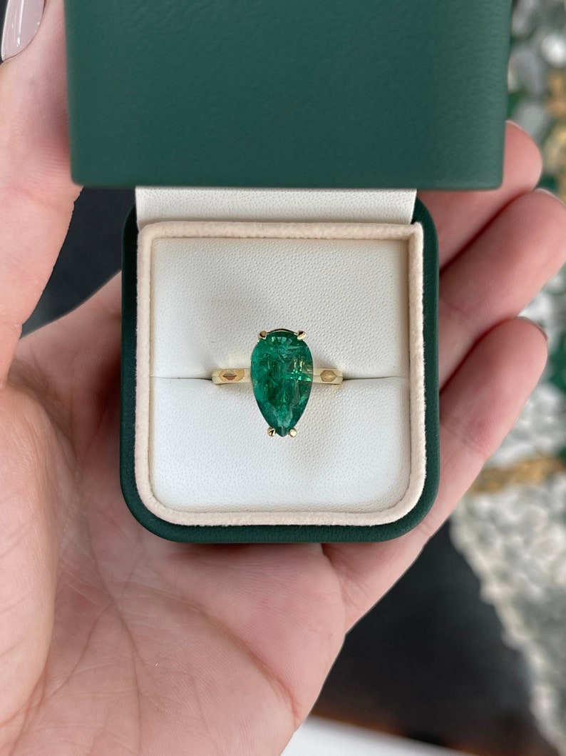 AAA Fine Quality Pear Cut Emerald Solitaire Ring