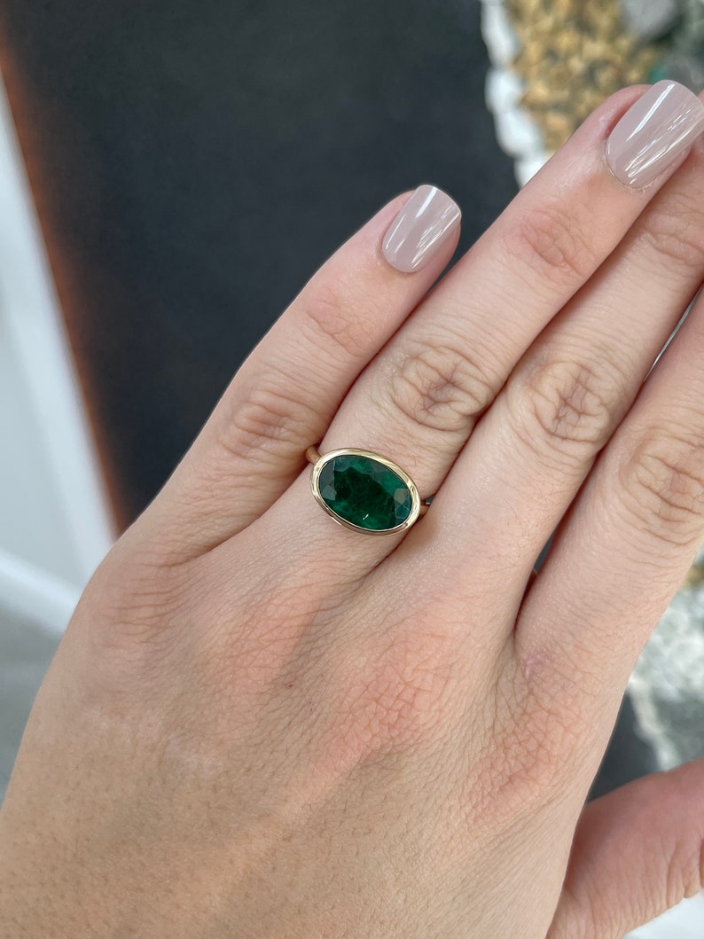 4.75ct 14K Natural East to West Set Oval Cut Dark Forest Green Emerald Solitaire Yellow Ring