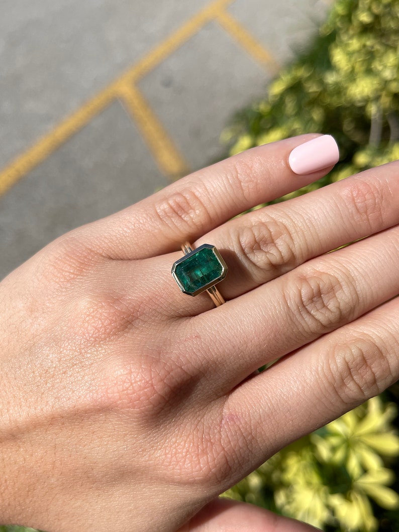 4.45ct 14K Natural Vertical Emerald Bezel Solitaire Split Shank Gold Anniversary Engagement Ring - JR Colombian Emeralds