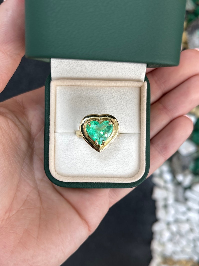 4.10 Carat 18K Gold Double Gold Frame Vivid Green Heart Colombian Emerald Solitaire Statement Ring - JR Colombian Emeralds