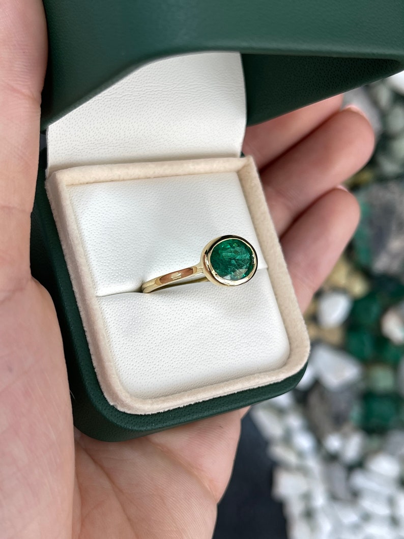 2.75ct 18K East To West Oval Dark Vivid Green Emerald Solitaire Stackable Bezel Yellow Gold Promise Ring - JR Colombian Emeralds