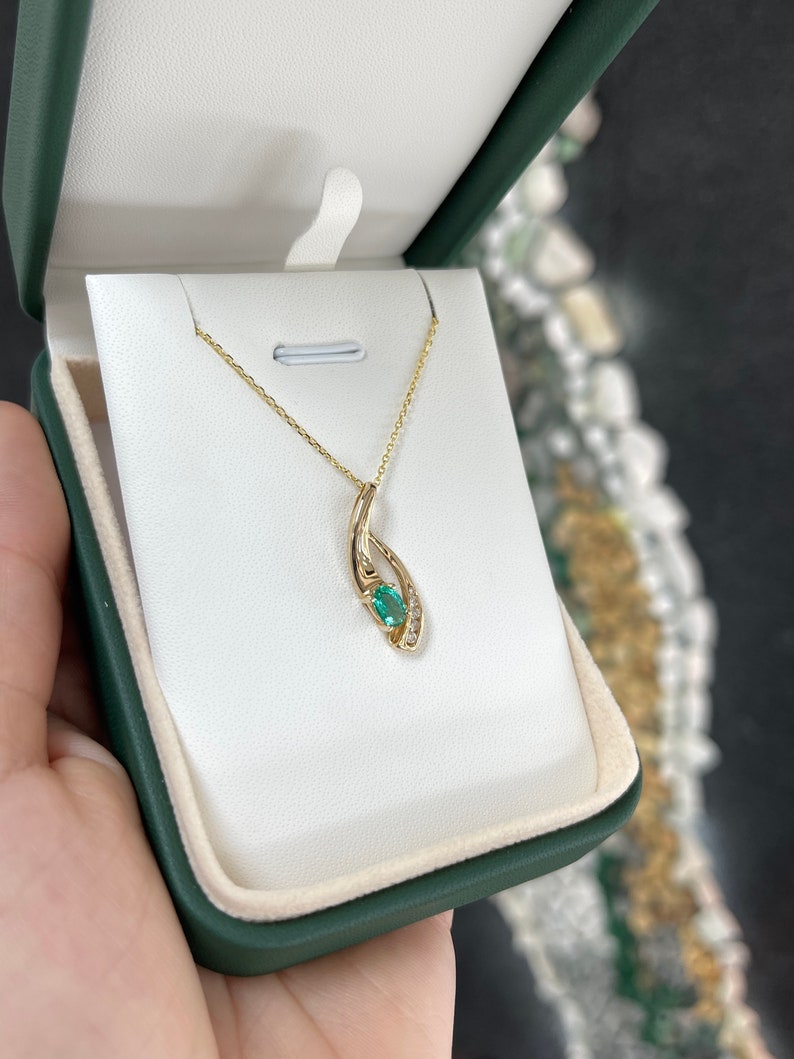 0.85tcw 14K Natural Emerald-Oval Cut & Diamond Accent Split Yellow Gold Pendant Necklace - JR Colombian Emeralds