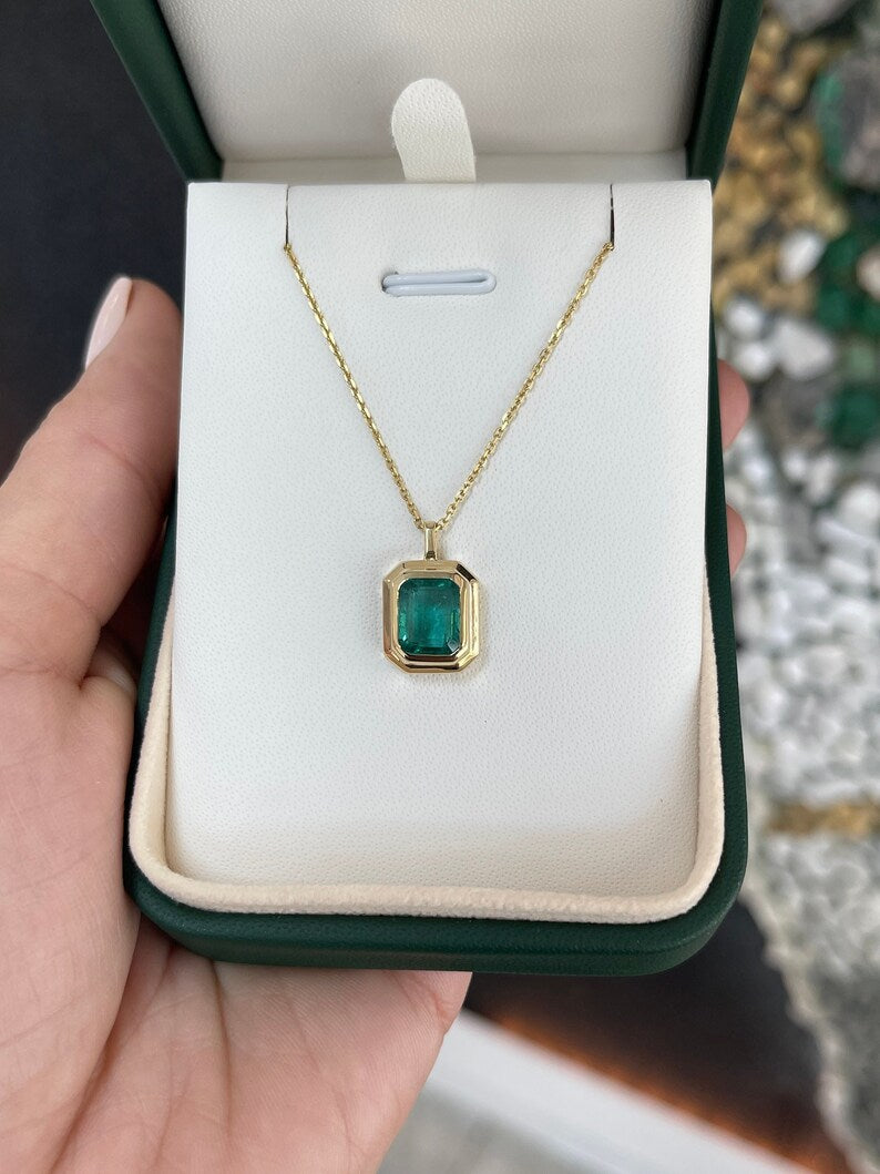 2.65cts Deep Sea Green Unisex Emerald Double Bezel Set Gold Pendant Solid Gold 14K