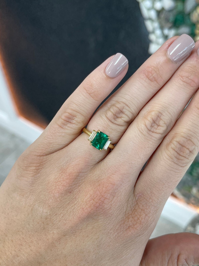 2.52tcw 18K Natural Emerald Ring