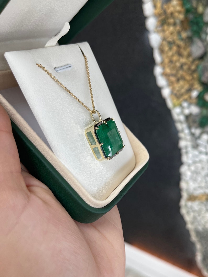 17.50ct 14K Gold Large Deep Green Emerald Georgian Styled Solitaire Pendant Necklace - JR Colombian Emeralds