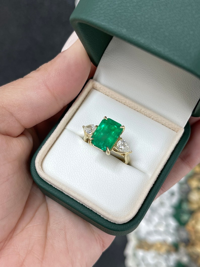  Crazy Rich Asians Emerald Ring