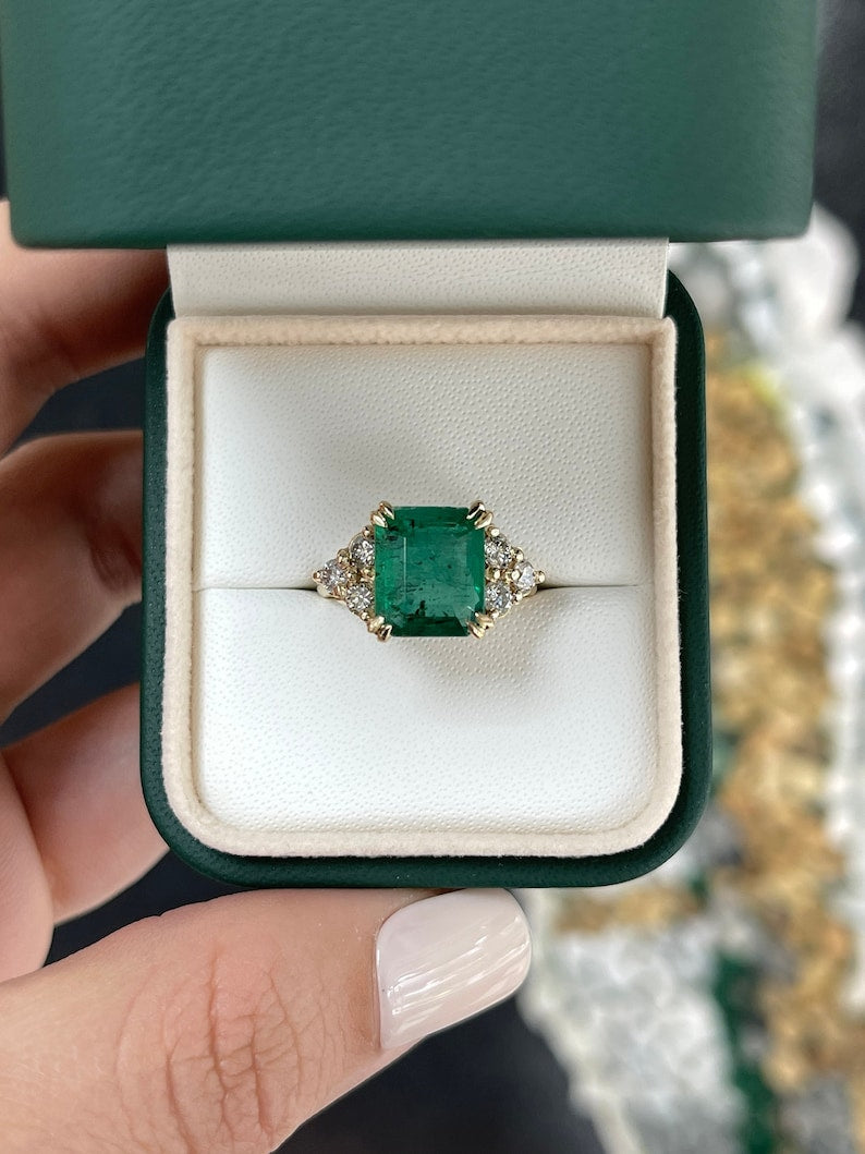 5.22tcw Freckled Emerald Gold Ring