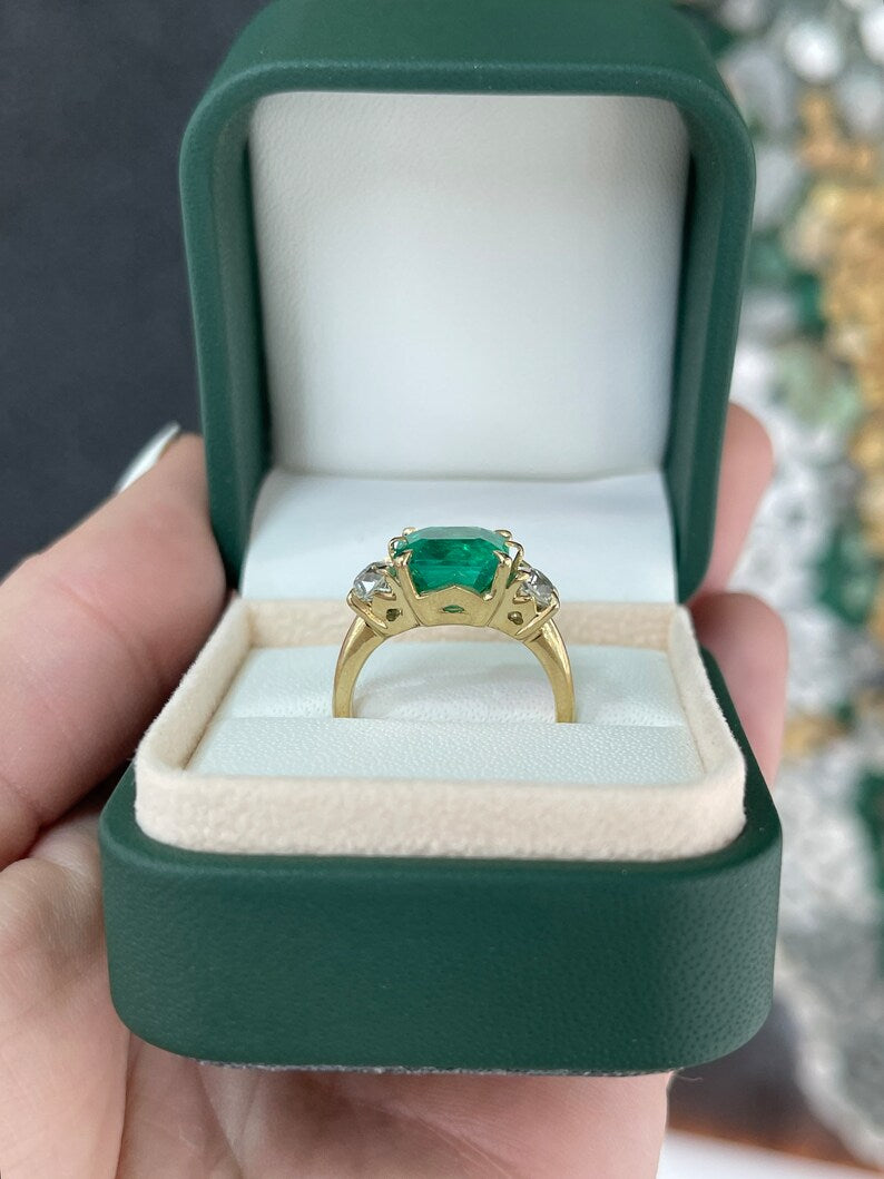 4.58tcw GIA CERTIFIED 18K Gold Three Stone Vintage Emerald & OEC Diamond Ring - JR Colombian Emeralds