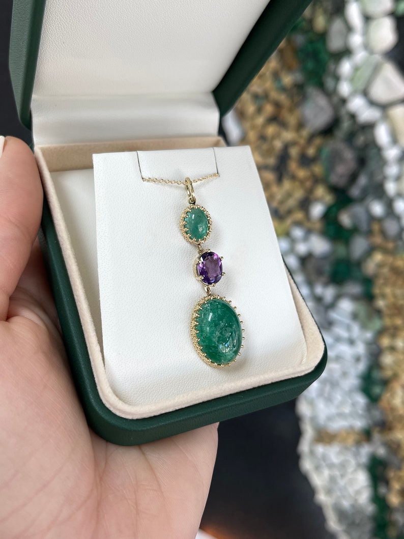 16.47tcw 14K Natural Oval Cut Cabochon Emerald & Amethyst Vintage Inspired Necklace - JR Colombian Emeralds