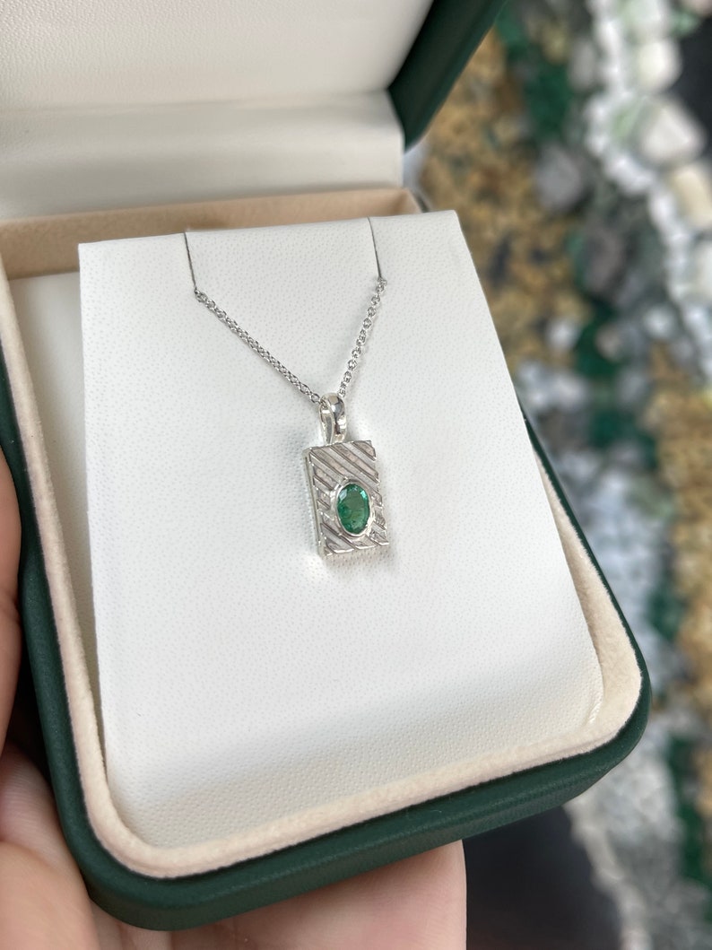 0.50ct Unisex Natural Oval Cut 925 Sterling Silver Emerald Solitaire Bezel Set Pendant Necklace - JR Colombian Emeralds