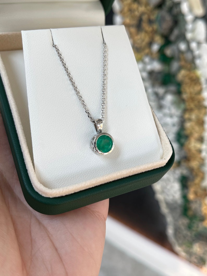 1.75ct 14K Gold Dark Vivid Green Emerald Round Cut Solitaire Bezel Set Pendant Necklace - JR Colombian Emeralds