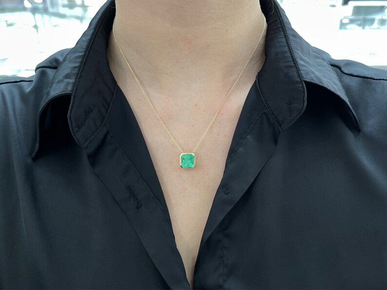 5.03ct 18K Gold Vivid Green Natural Emerald Bezel Solitaire Necklace - JR Colombian Emeralds