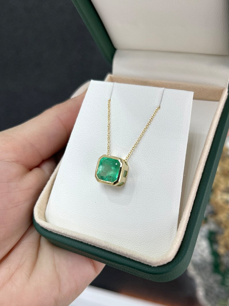 5.03ct 18K Gold Vivid Green Natural Emerald Bezel Solitaire Necklace - JR Colombian Emeralds