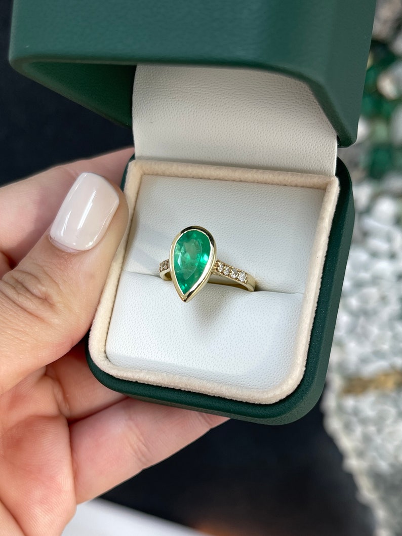 3.36tcw 18K Gold Bezel Emerald Pear Cut & Diamond Accent Engagement Ring - JR Colombian Emeralds