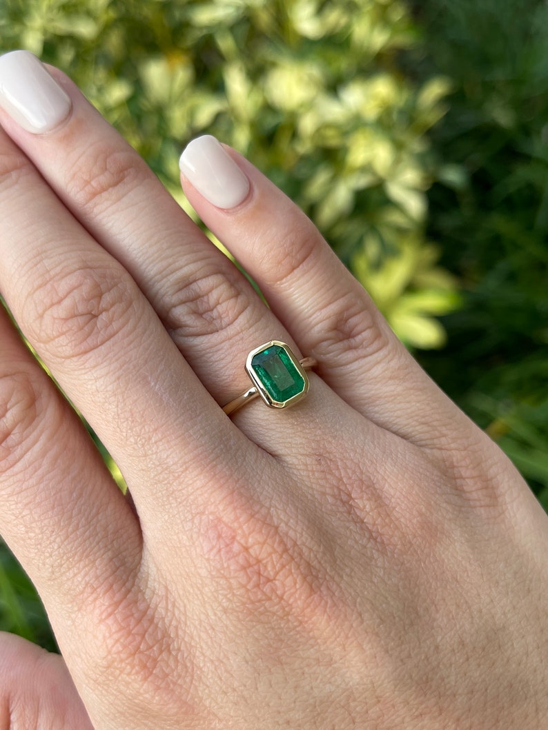 1.90 Carat Gold Classic Bezel Set Emerald Solitaire Ring 14K - JR Colombian Emeralds