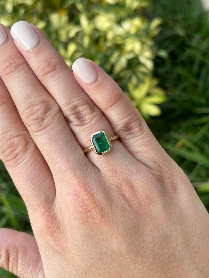 1.90ct Classic Emerald Solitaire Ring