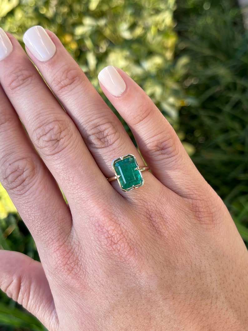 5.76cts 14K 4 Prong Offset Georgian Emerald Cut Solitaire Gold Ring - JR Colombian Emeralds