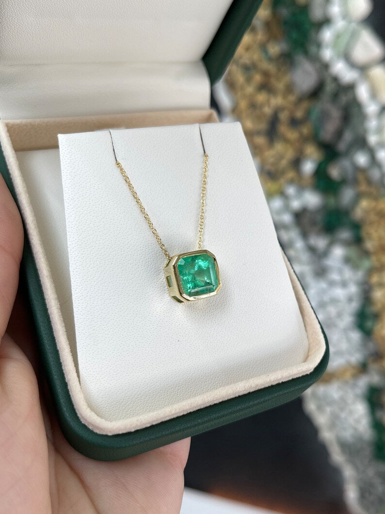 5.03ct 18K Gold Vivid Green Natural Emerald Bezel Solitaire Necklace - JR Colombian Emeralds