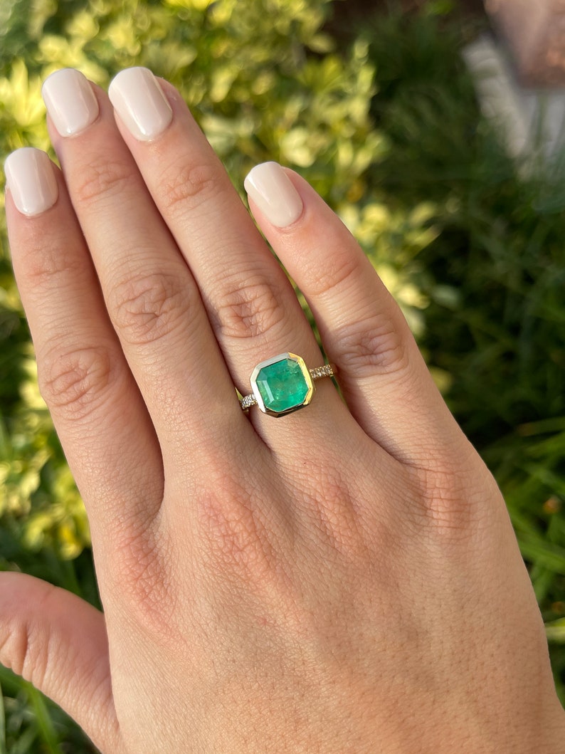 3.30tcw 18K Gold Square Bezel Emerald Asscher & Diamond Accent Right Hand Ring - JR Colombian Emeralds