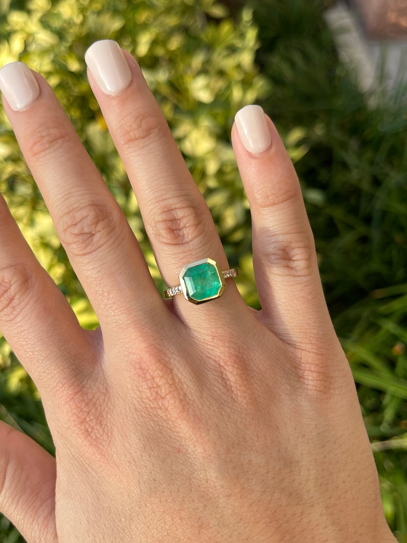 3.30tcw 18K Gold Square Bezel Emerald Asscher & Diamond Accent Right Hand Ring - JR Colombian Emeralds