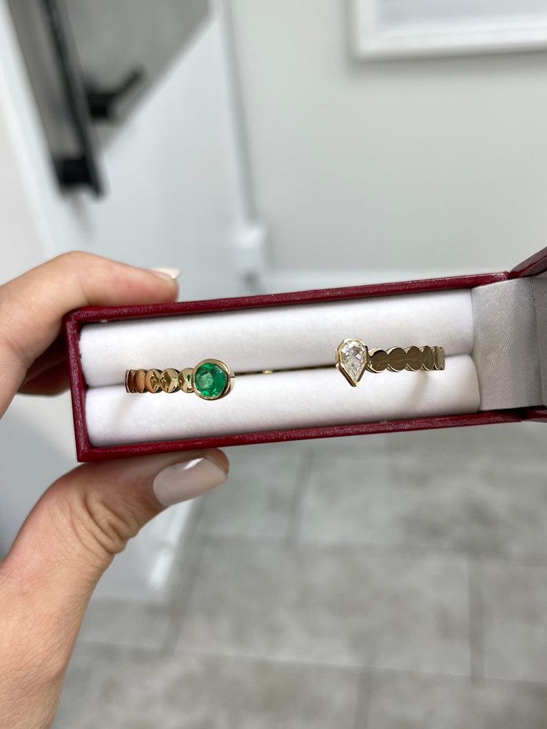 1.22tcw 18K Gold Emerald & Diamond Bracelets