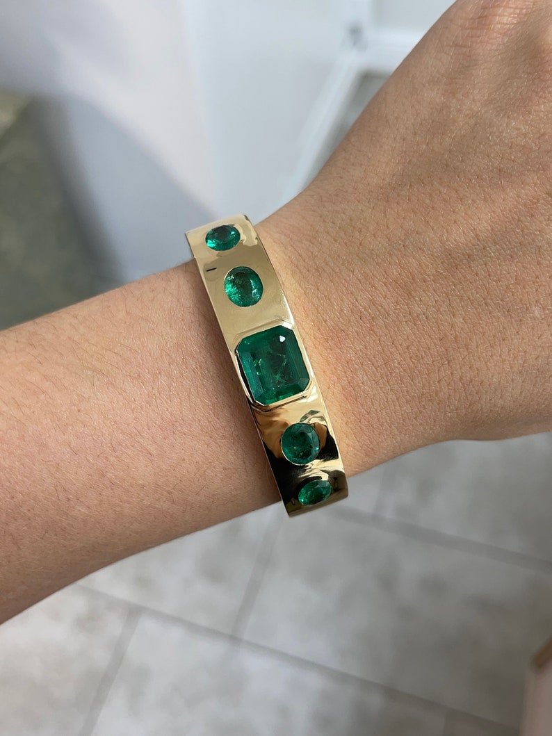 Medium Dark Green Emerald Bezel Set