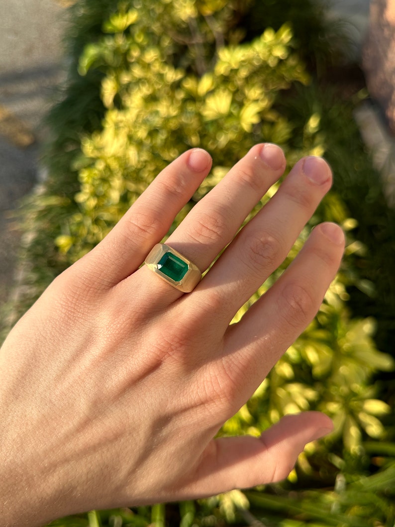 3.54ct 18K Large Dark Vivid Green Emerald Solitaire Men's Gold Satin Finish Gypsy Ring