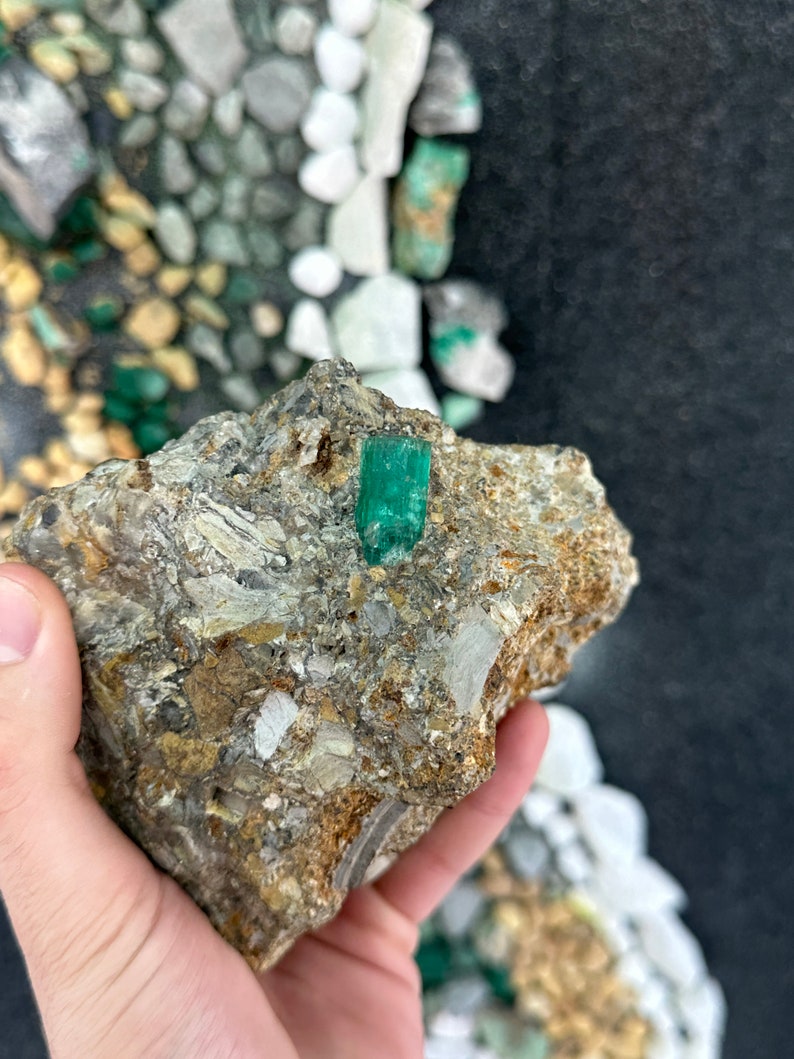 18+ Carat Colombian Emerald in Its Natural State: Stunning Specimen