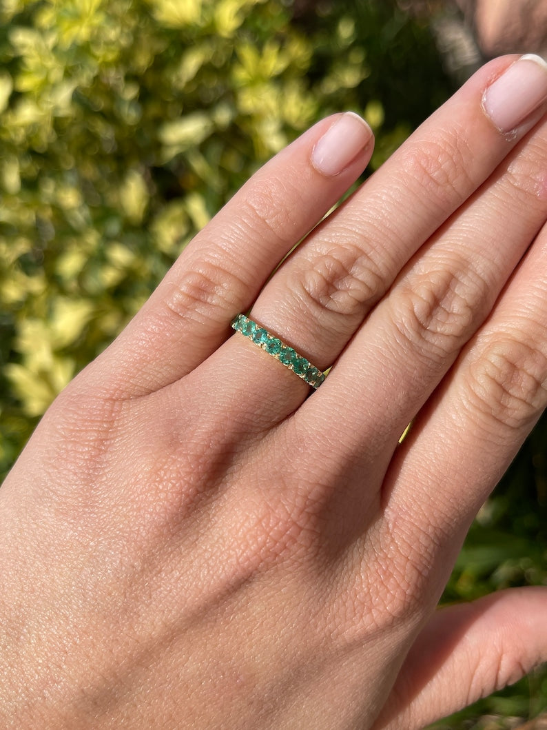 French Set Vivid Medium Green Emerald Ring Band