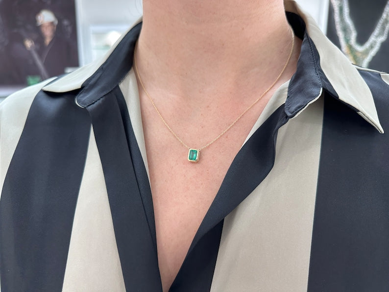 1.90ct Medium Lush Green Stationary Adjustable Chain Emerald Cut Bezel Set Necklace 14K Solid Gold