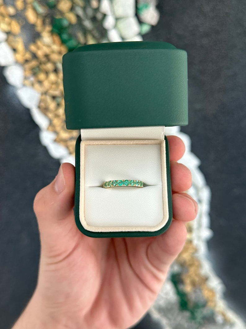 1.20tcw 14K Gold Vivid Medium Green Natural 3mm Round Cut Emerald Band Ring
