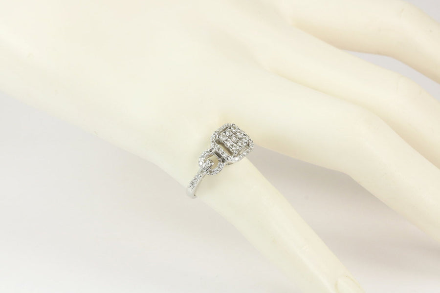 Carats Eye Catching Diamond Engagement Ring