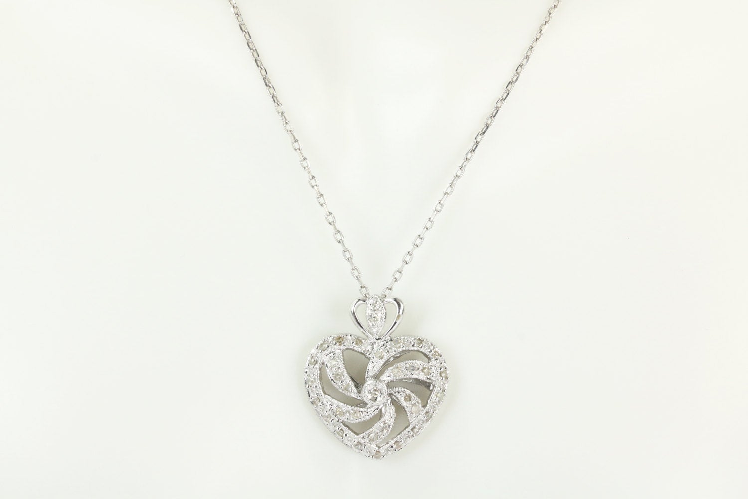  Diamond Heart Pendant