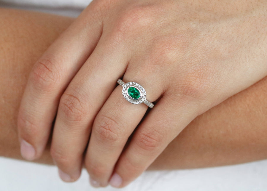 Radiant 14K Gold Ring with 1.68tcw East to West Oval Emerald & Diamond - Timeless Charm