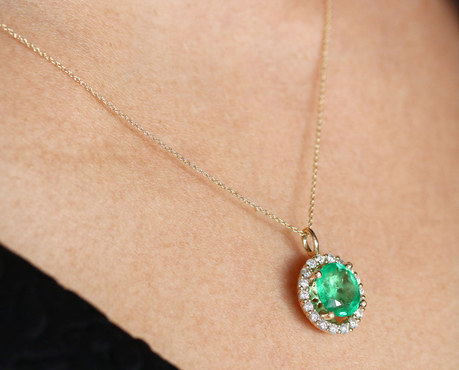 3.25tcw Emerald Oval & Diamond Halo Necklace Gold 