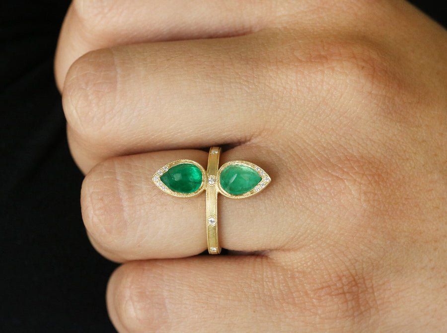 Colombian Emerald & Diamond Statement Ring 18K