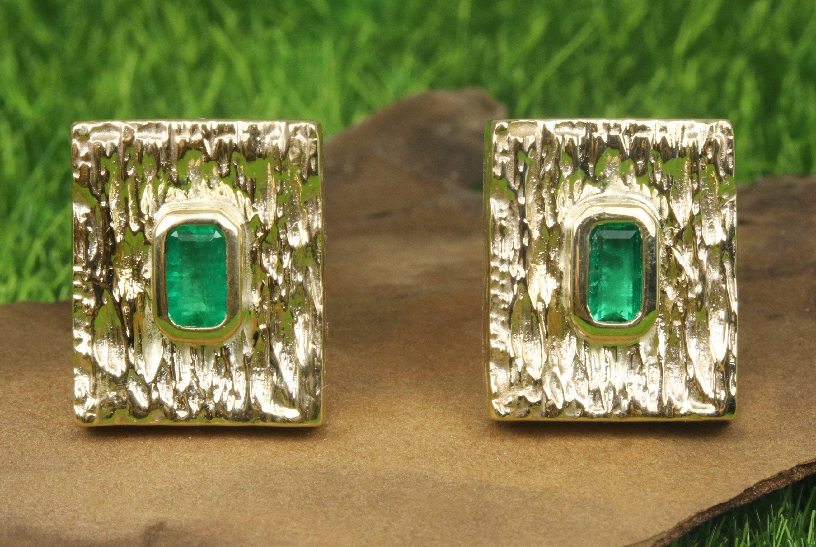 1.30tcw Colombian Emerald Men's Cuff Links 14K