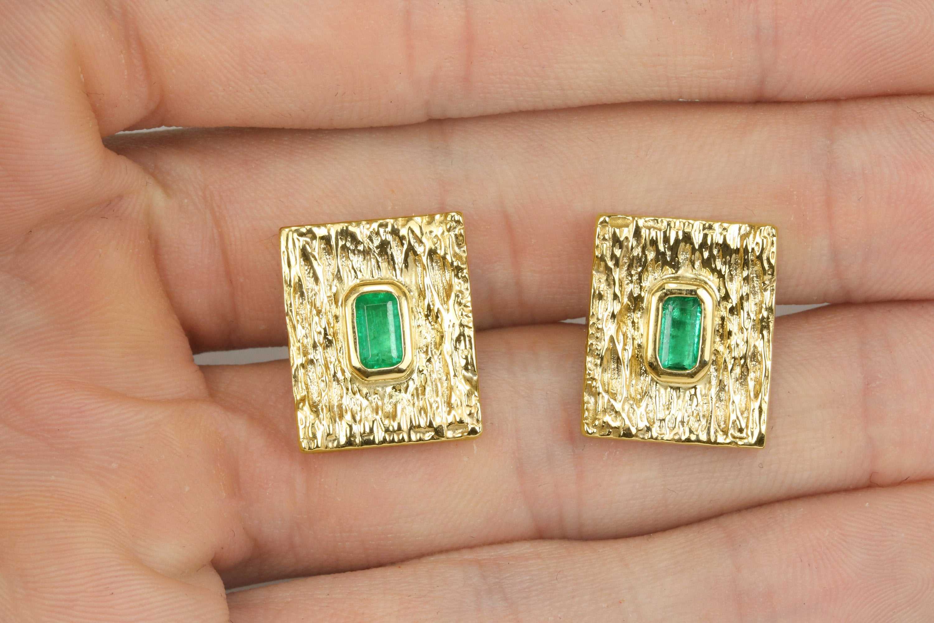 Colombian Emerald Men's Cuff Links 14K