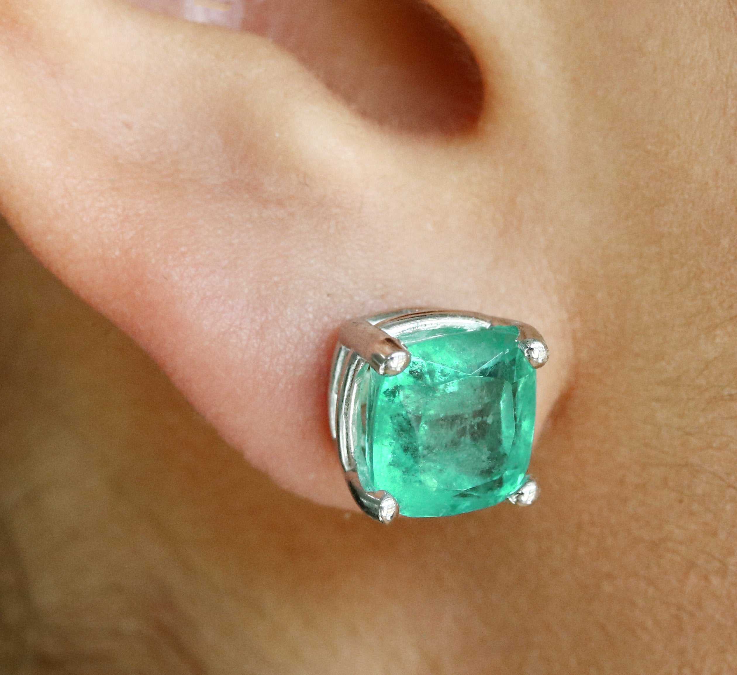 Colombian Emerald Stud