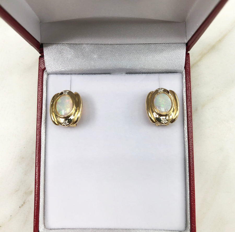 Solitaire Opal Yellow Gold Earrings, Opal Earrings, Solid Opal Earrings, Opal Diamond, 18K