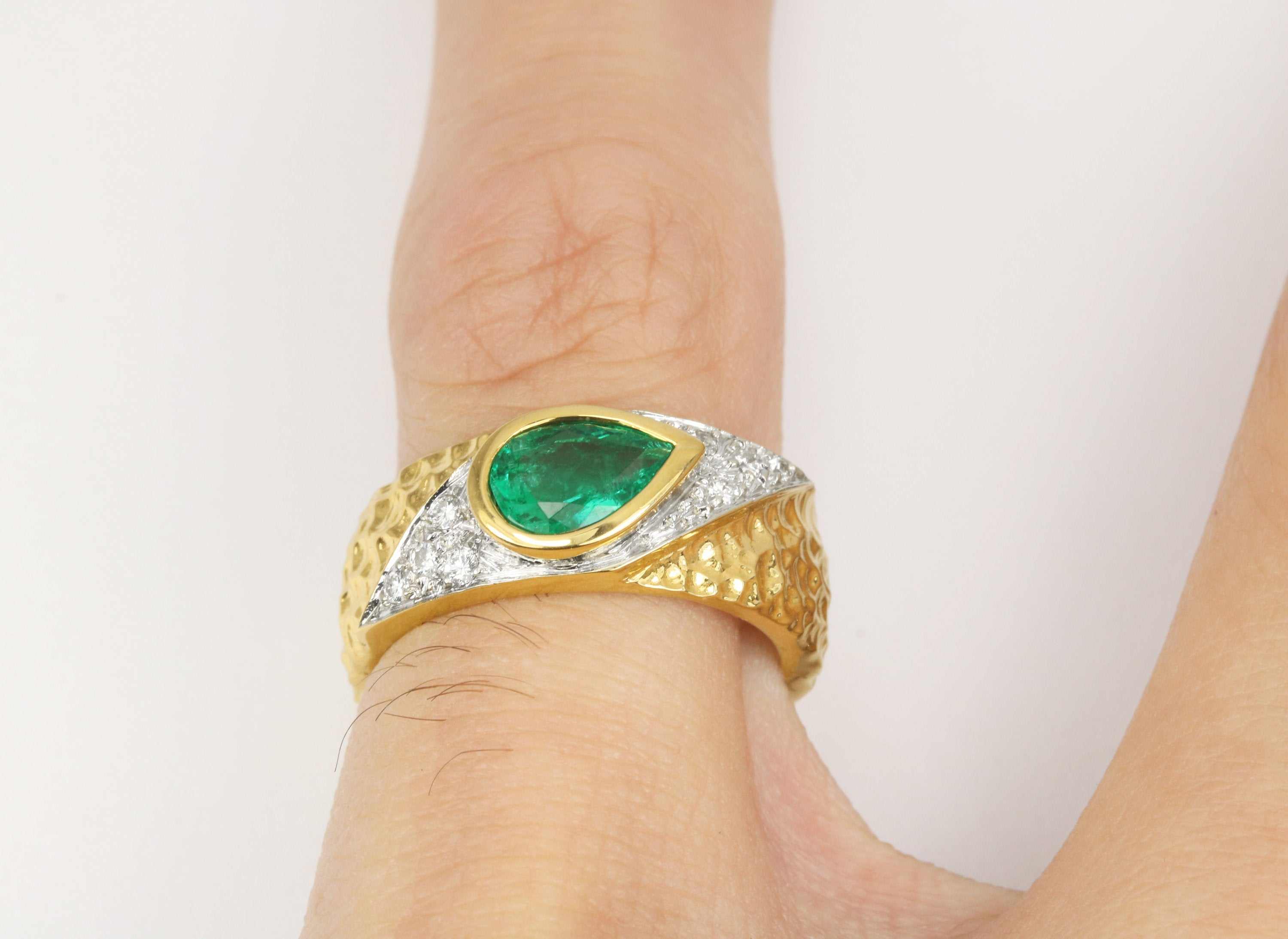 1.10tcw Vivid Green Tear Drop Emerald & Diamond Ring 18K - JR Colombian Emeralds