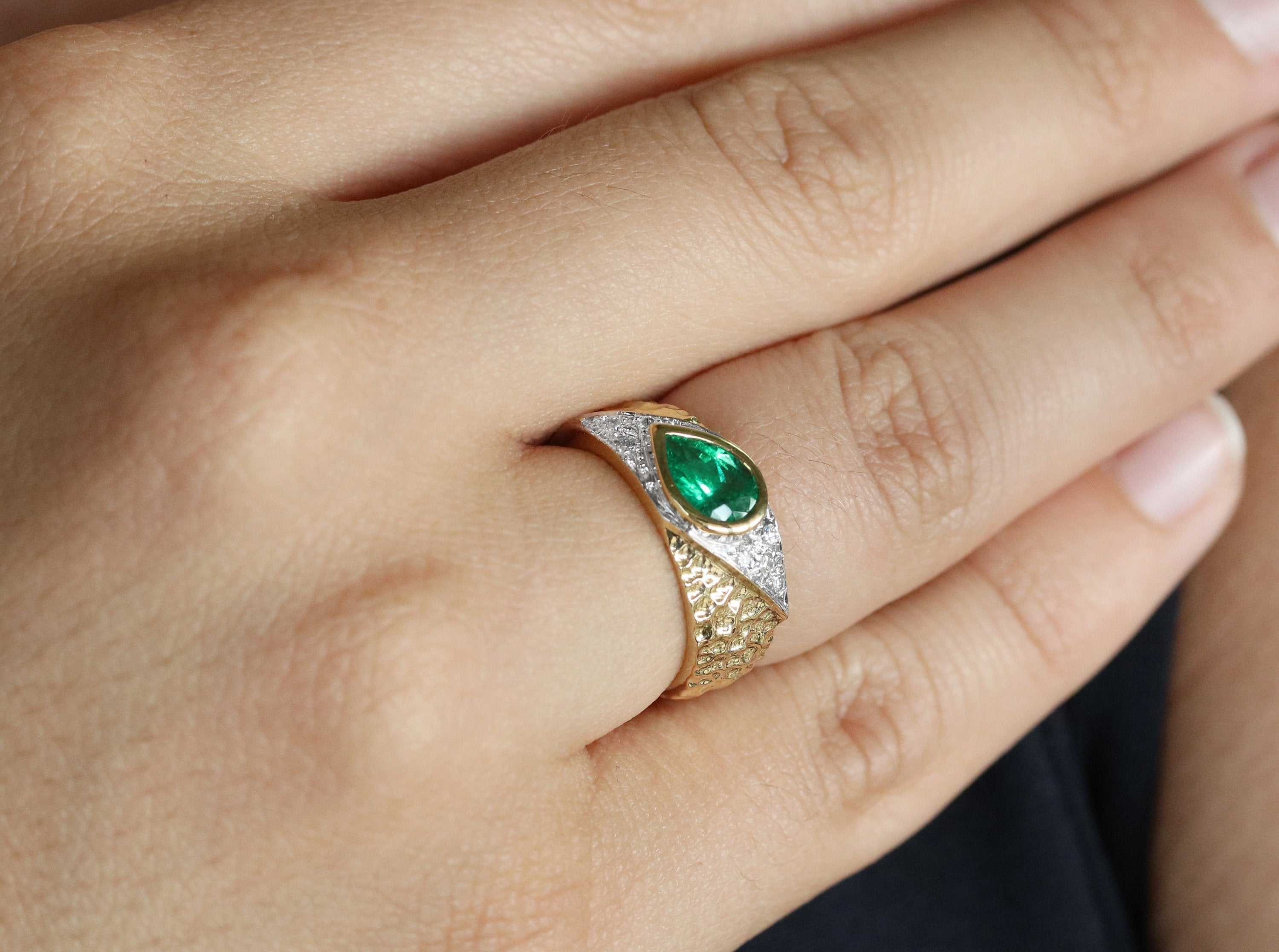 1.10tcw Vivid Green Tear Drop Emerald & Diamond Ring 18K - JR Colombian Emeralds