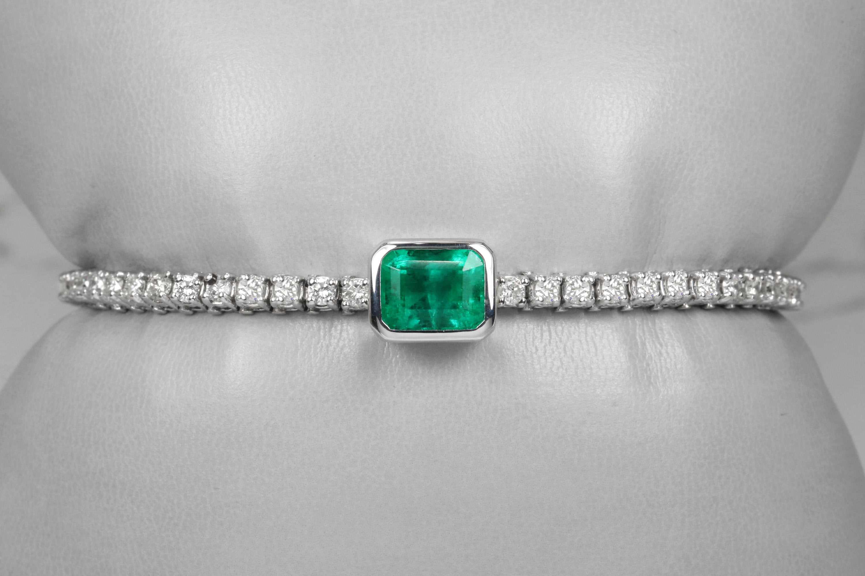 5.0tcw emerald and diamond bracelet 14K,Emerald Diamond Bracelet,