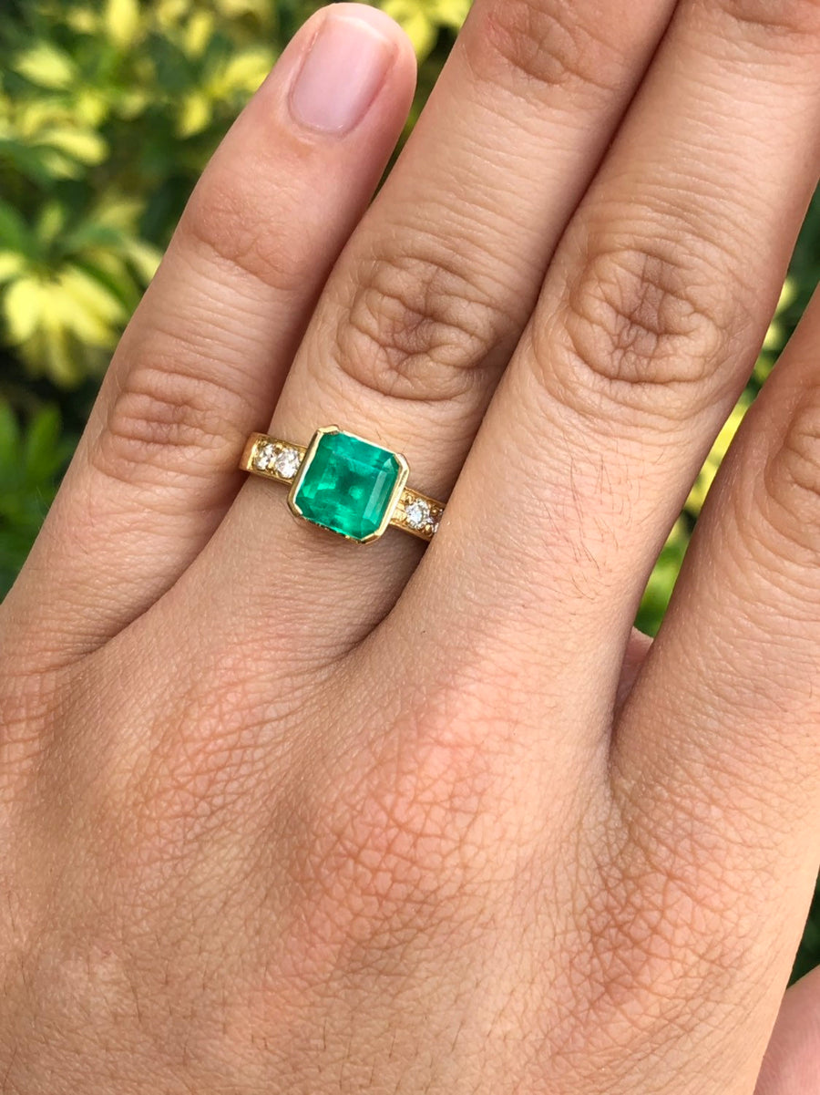 Set Asscher Cut Natural Emerald & Diamond Solitaire With Accents Ring 18K