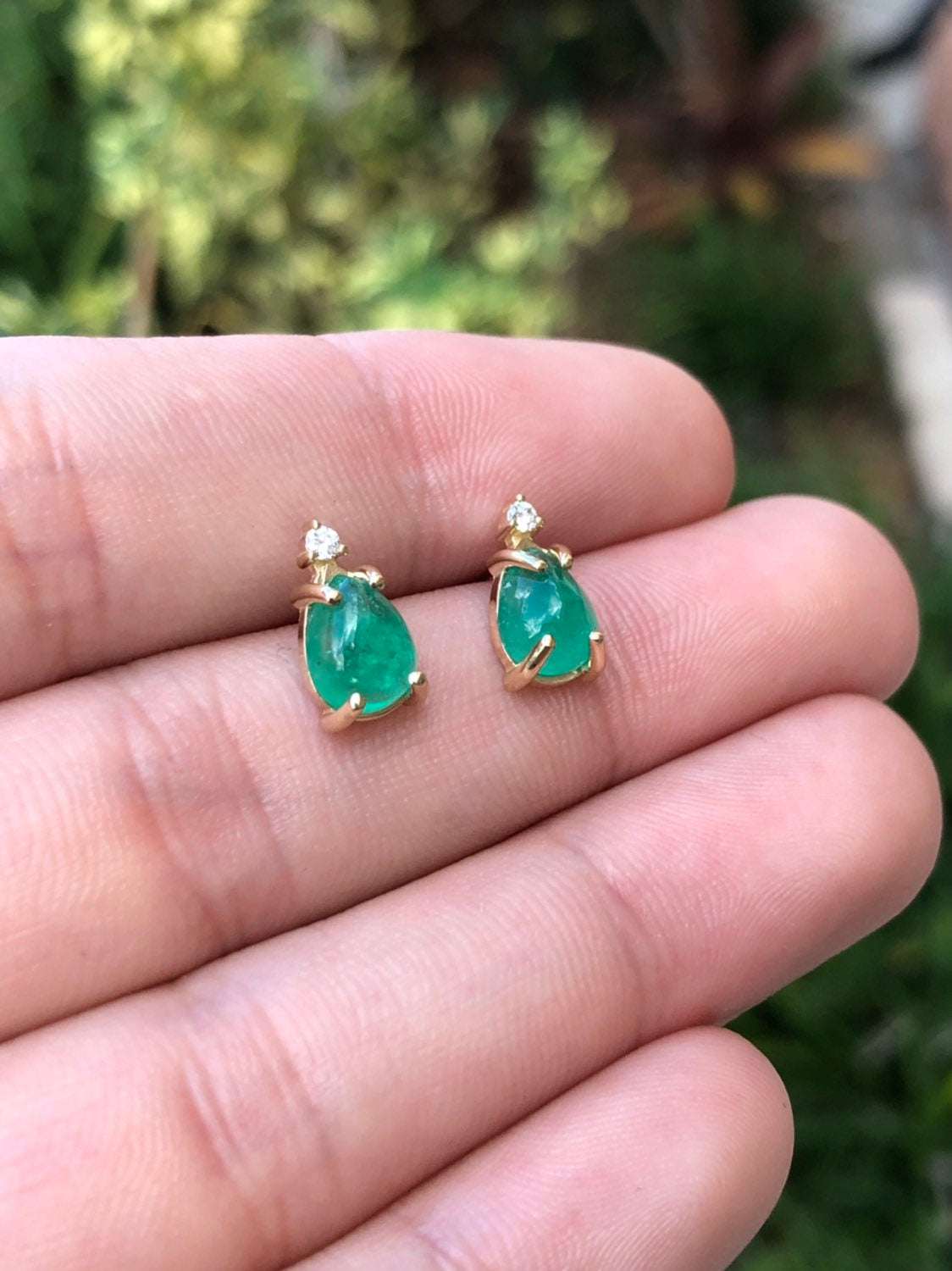 2.09tcw With Diamond Accent Stud