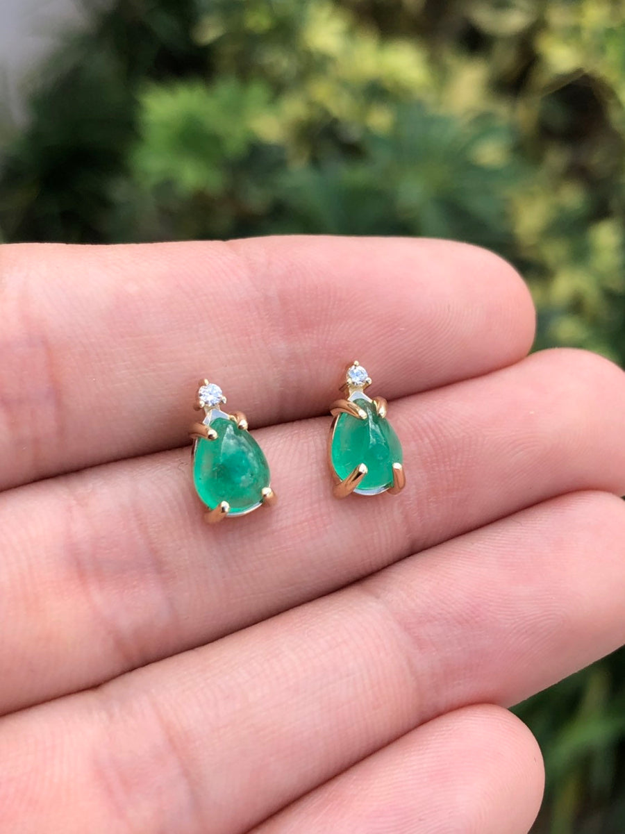 2.09tcw Cabochon Emerald & With Diamond Accent Stud