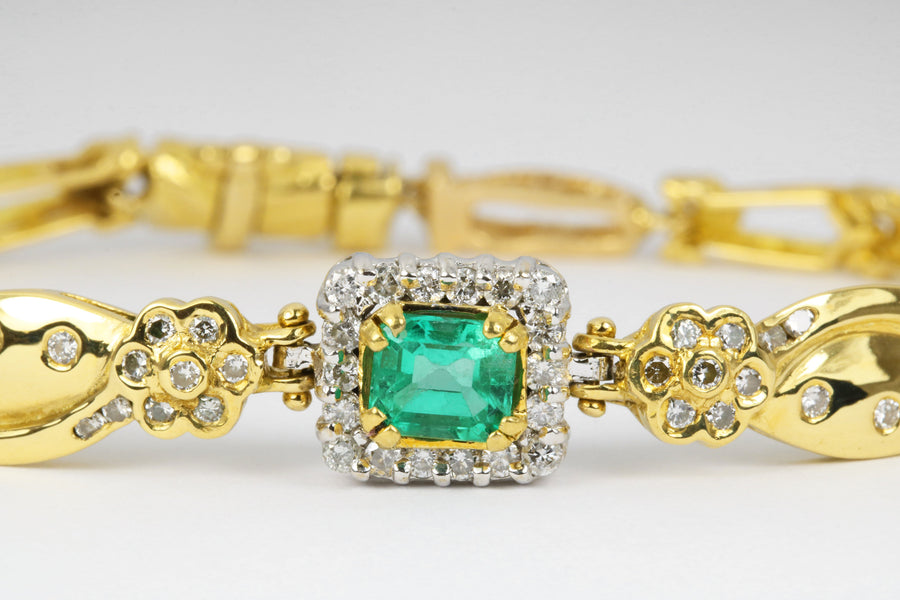 1.70tcw Emerald & Diamond Anniversary Bracelet Gold